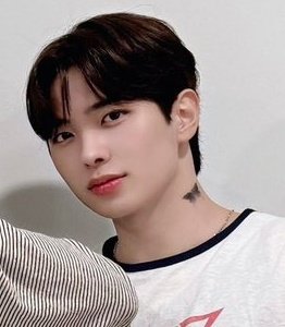 TUNEXX_NEWS's tweet photo. OMG! JUNMIN's FIRST TATTOO!!! 😱 https://t.co/PpIdkVQdY1