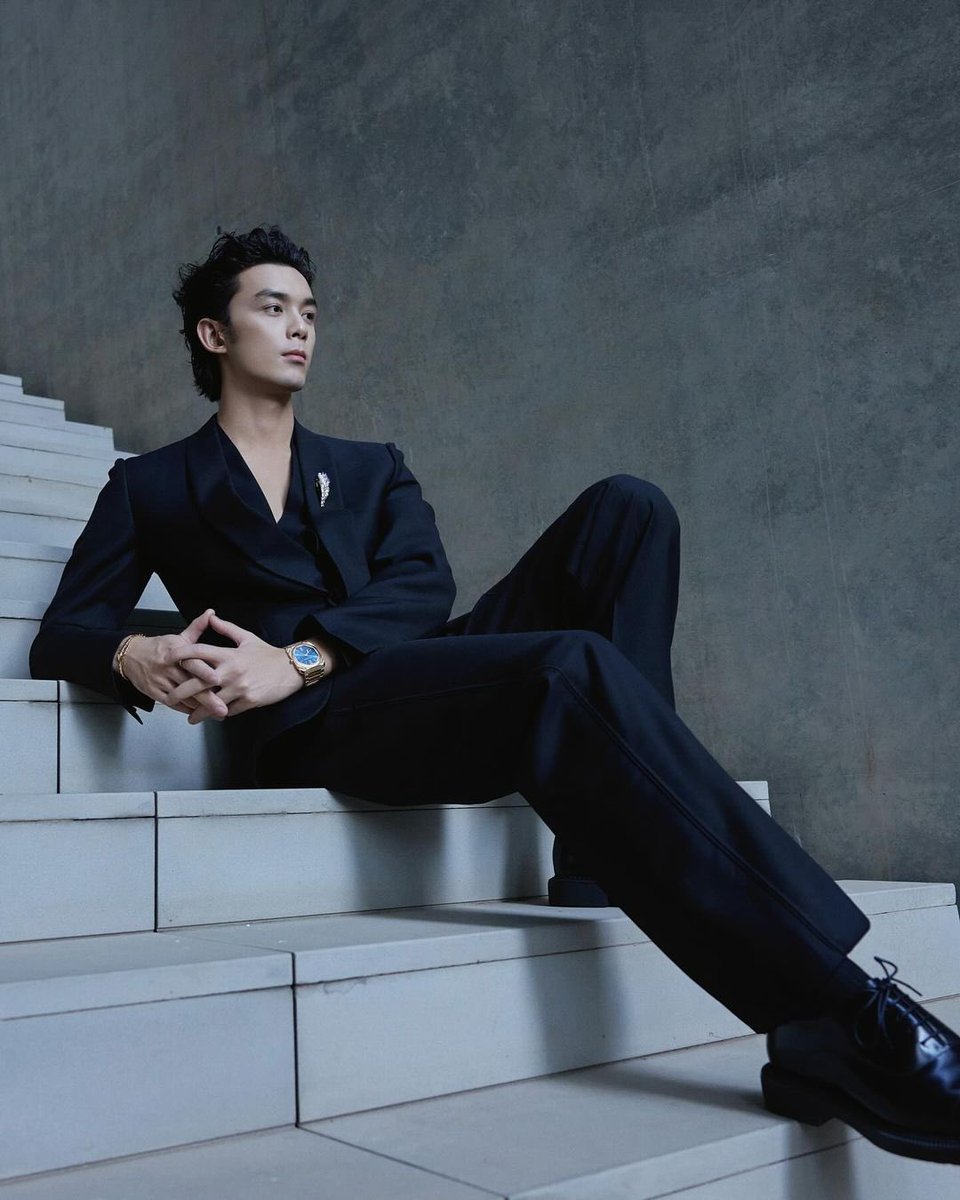 krwxciii's tweet photo. I think you forget the password 😅😅😅🤣🤣🤣🫶🏻🖤🥹👏🏻👍🏻✨🥰🤘🏻
#Bvlgari #BvlgariJewelry
#Serpenti #SerpentiFactory
#吴磊 #WuLei #LeoWu #อู๋เหล่ย https://t.co/0JbjtIdvdY