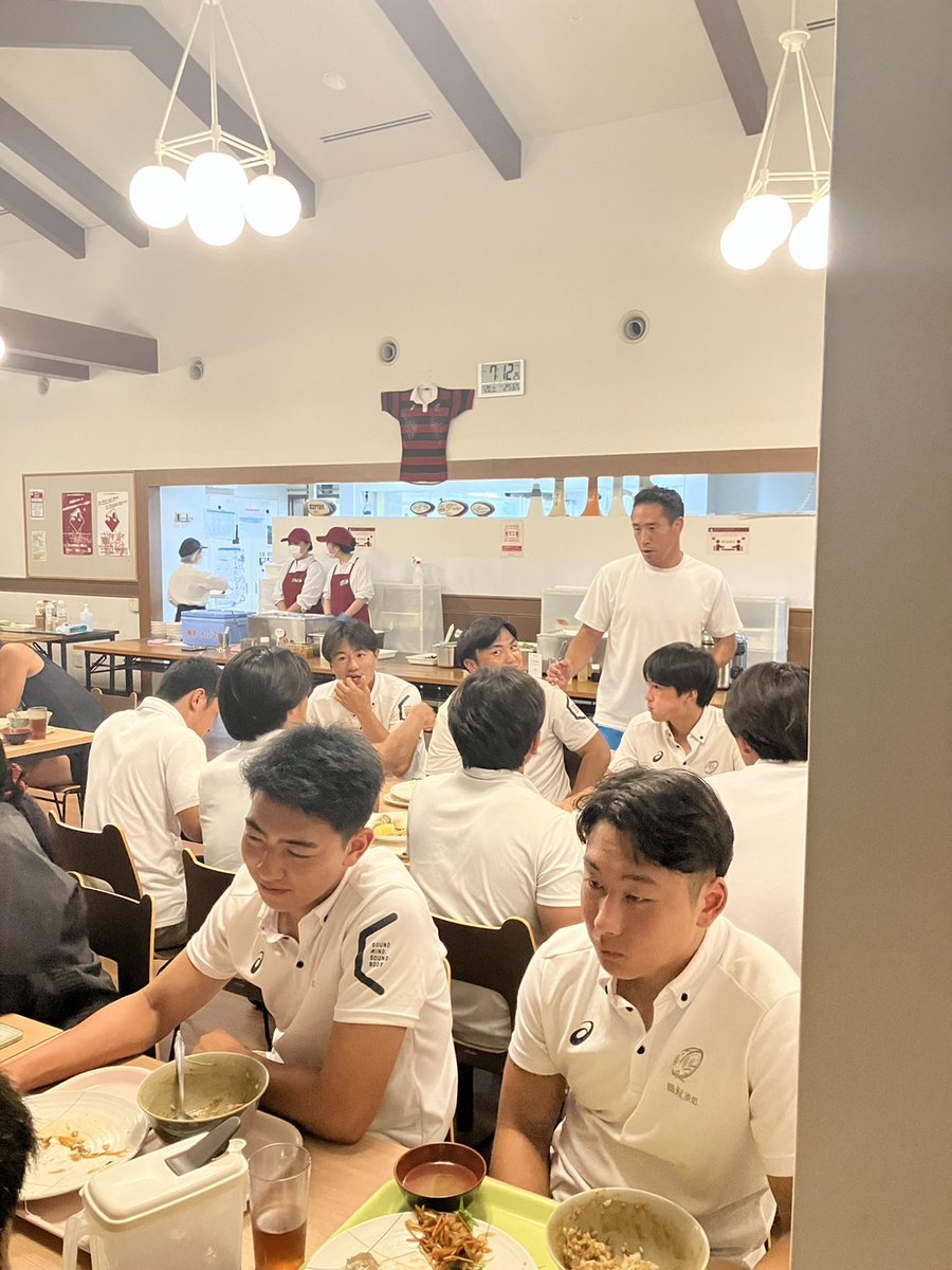 第11回全国高校7人制大会に向け、メンバーが菅平のセミナーハウスに到着しました。初の全国大会ということでもう一度自分達の理念である「姿勢と行動で目の前の人に勇気と喜びを与える」を体現したいと思います。今日から5日間応援よろしくお願いします。