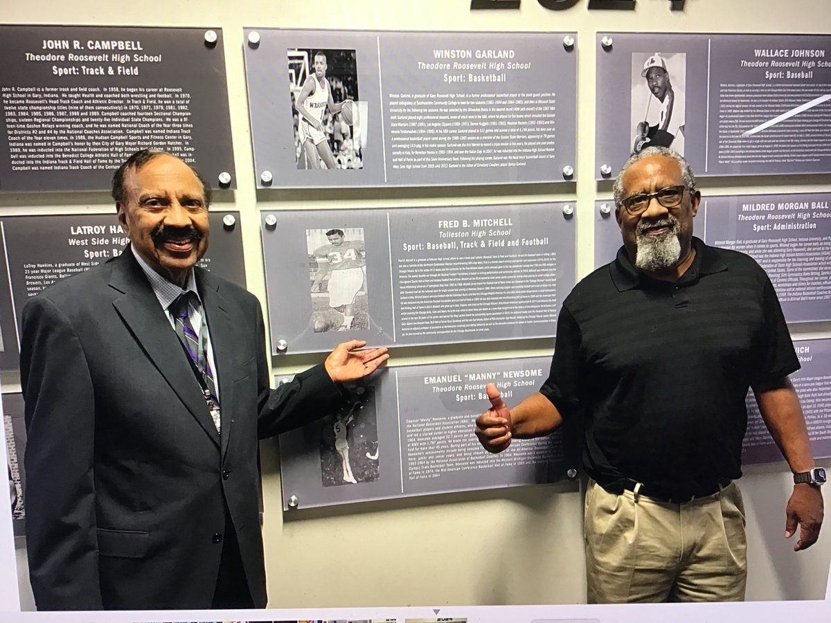 kicker34's tweet photo. I was humbled to be inducted into the Gary Sports Hall of Fame Friday night at Indiana University Northwest. I was blessed to have family, friends, former teammates and former Chicago Tribune colleagues Dan McGrath and Jerry Shnay in attendance. https://t.co/036o5uSoDn