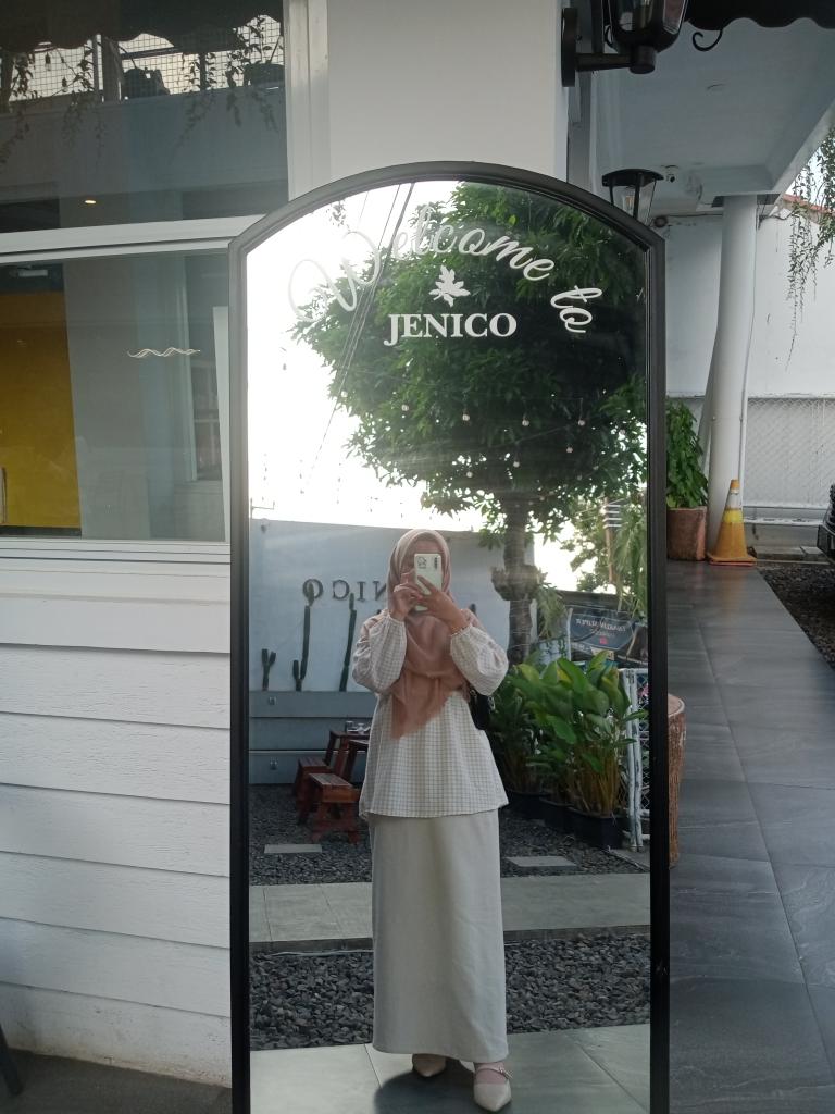 Agustinn_08's tweet photo. Nemu rok yang nyaman dipakenya tu kek bahagia banget!! btw aku beli rok ini karna keracunan kak jesicaceren💗
aku beli disini ya https://t.co/0siMH6Ddrv https://t.co/DU6niRnEXJ