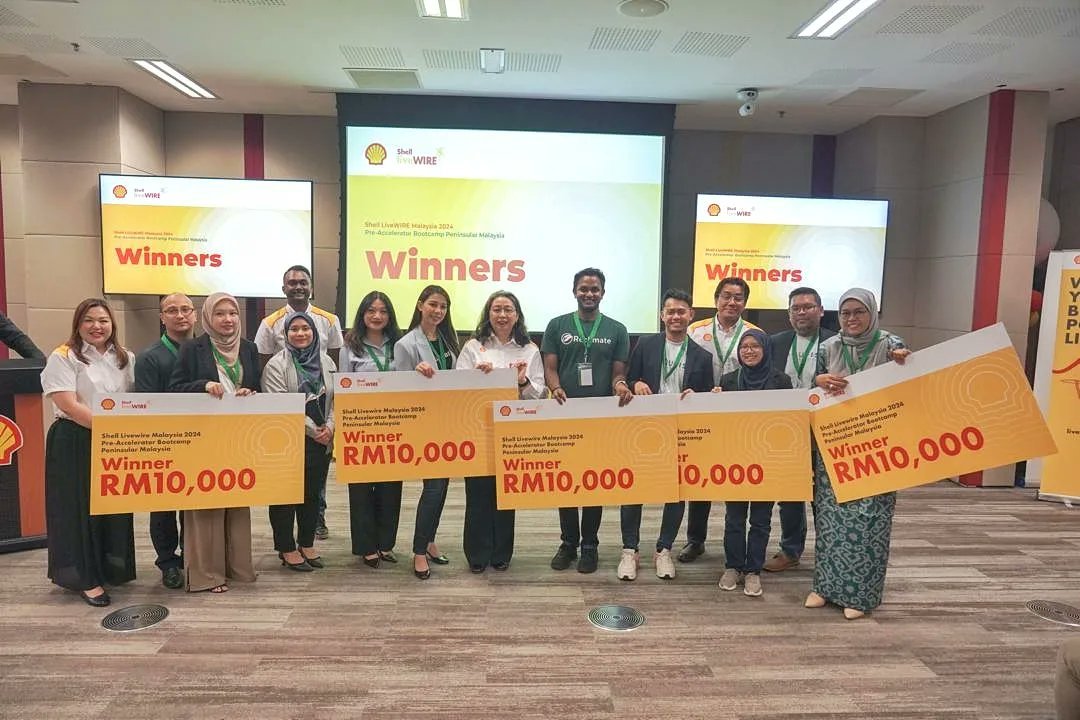 ShellLiveWIREMY's tweet photo. 🎉 Celebrating excellence at the Shell LiveWIRE Malaysia 2024 Pre-Accelerator Bootcamp Peninsular Malaysia Award Ceremony! Today, we honour Aqufish PLT, Plus Vibes (M) Sdn Bhd, Reclimate Sdn Bhd, Synbiozymes Sdn Bhd and Zircochem Resources for their outstanding achievements. https://t.co/yXjkoeEb3h