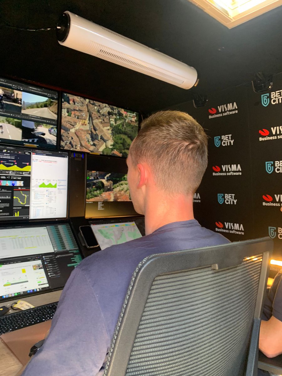 vismaleaseabike's tweet photo. 🇫🇷 #TDF2024
Another day at the office 💪
Powered by Visma, made possible by @BetCity_NL #limitlessthinking #PoweredbyVisma #playsmarter https://t.co/V09N2MNElI