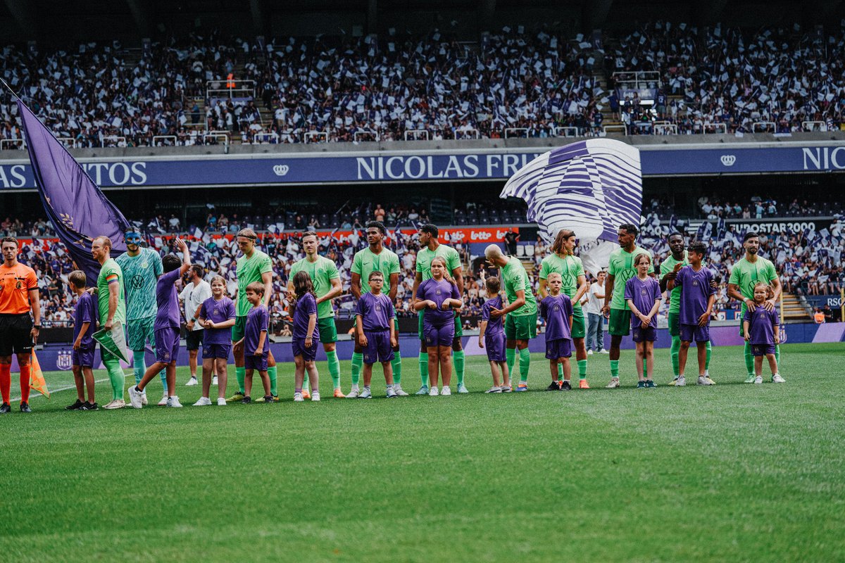 VfLWolfsburg_PT's tweet photo. Em jogo amistoso de prรฉ-temporada, os nossos Lobos foram superados pelo @RSCAnderlecht por 2 a 1 no Lotto Park, na Bรฉlgica.
โฝ๏ธ Mohamed #Amoura deixou o dele.
๐ขโช๏ธ #VfLWolfsburg #ANDWOB https://t.co/Hblyb0sgfd
