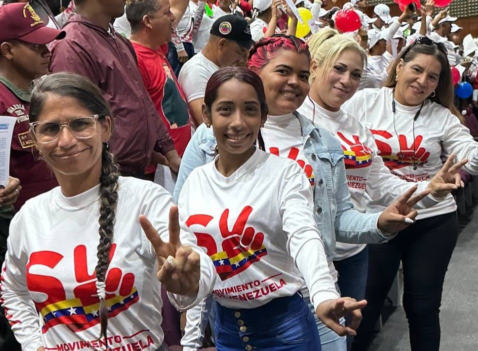 <a href="/OviedoPSUV/">Tito Oviedo</a> Nos une la paz, la seguridad, la protección y la Justicia social del candidato de la Revolución Bolivariana <a href="/NicolasMaduro/">Nicolás Maduro</a>. En #CiudadGuayanaParaVivir garantizaremos con el 1x10x7 de Misiones, Grandes Misiones y Bms la victoria de nuestro Gallo Pinto. Venceremos!