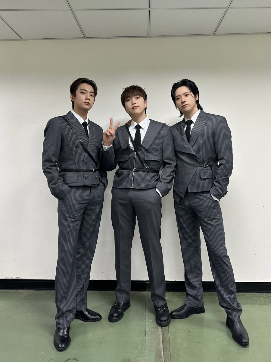_B1A4OFFICIAL's tweet photo. [#B1A4Story] 2024 ONE TONE CONCERT 📸

대만에서의 2024 ONE TONE CONCERT 완료 🐻🐥🐶
B1A4와 BANA가 마주한 순간✨ 비세최 바세최 💚

#B1A4 https://t.co/mcXdBL4THZ