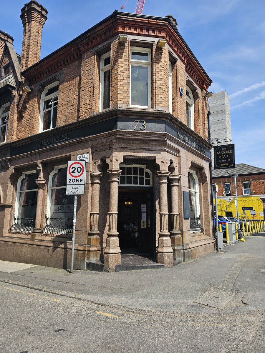 salfordbeerfest's tweet photo. Heed. The. Count.

On Sunday 11th August - @TheMarbleArch :

WE get together.
WE chat and have a giggle.
I get roundly mocked.
I tell YOU the #ISBF9 news.
YOU get the chance to buy YOUR tickets BEFORE they go on open sale.

Come join us. Webpost &amp; Bash Tickets tomorrow. 8pm. https://t.co/4l6AlVjMmE