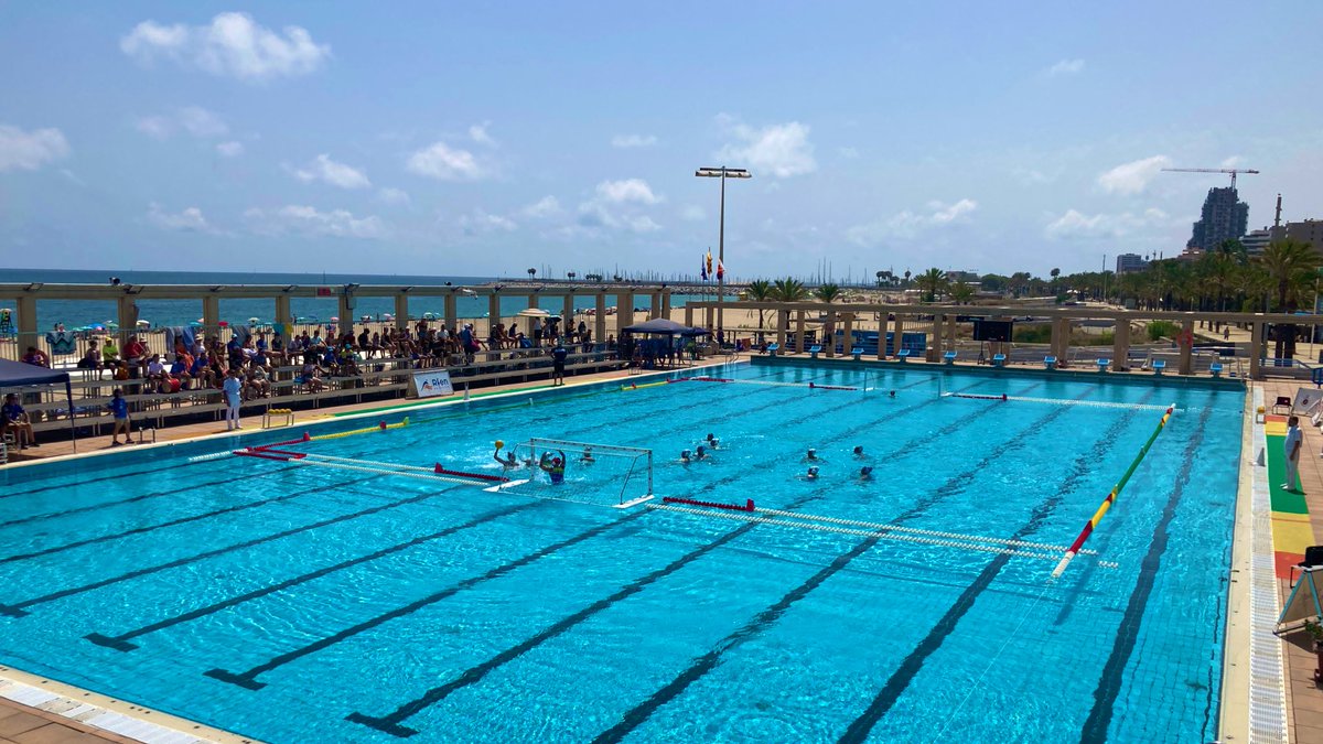 #WP #CtoESPJuvFemWP2024
Cuartos de final
<a href="/Waterpolo_2H/">Club Waterpolo Dos Hermanas PQS</a>
3-9
<a href="/cnboadilla/">CD Natación Boadilla</a>
¡Enhorabuena #equipo! Las chicas de #Boadilla hacen un gran #partido en el #piscinote de #Mataró y se meten en #semis del campeonato
#elpololopeta
#vachiquis
#orgullosísimos