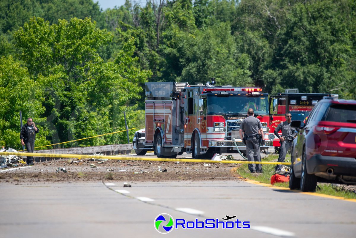 RobShots tweet media