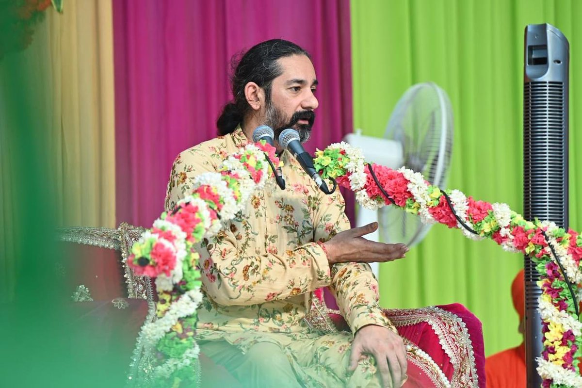 ManavDharam's tweet image. The first day of the #GuruPoojaMahotsav commenced with great reverence for the Guru's presence in our lives at the serene Satlok Ashram in #Muradnagar, #UttarPradesh, attended by devotees from across India &amp;amp; abroad.
#GuruPurnima24 
#GuruPurnima 
#GuruPooja 
#SpiritualMaster