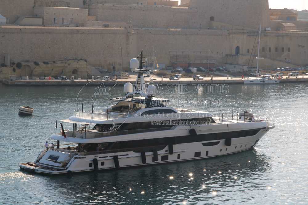 Shipguru's tweet photo. #2021built #superyacht #PIACERE #entering #grandharbourmalta bound to #GrandHarbourMarina (#GHM) - 19.07.2024 - https://t.co/nfgboxcB5B - NO PHOTOS can be used or manipulated without our permission @GrandHMarina @YachtspotterCom @SaltySeadog @ybw @Dutchyachting @YachtingMag https://t.co/bFMS1aRMTA