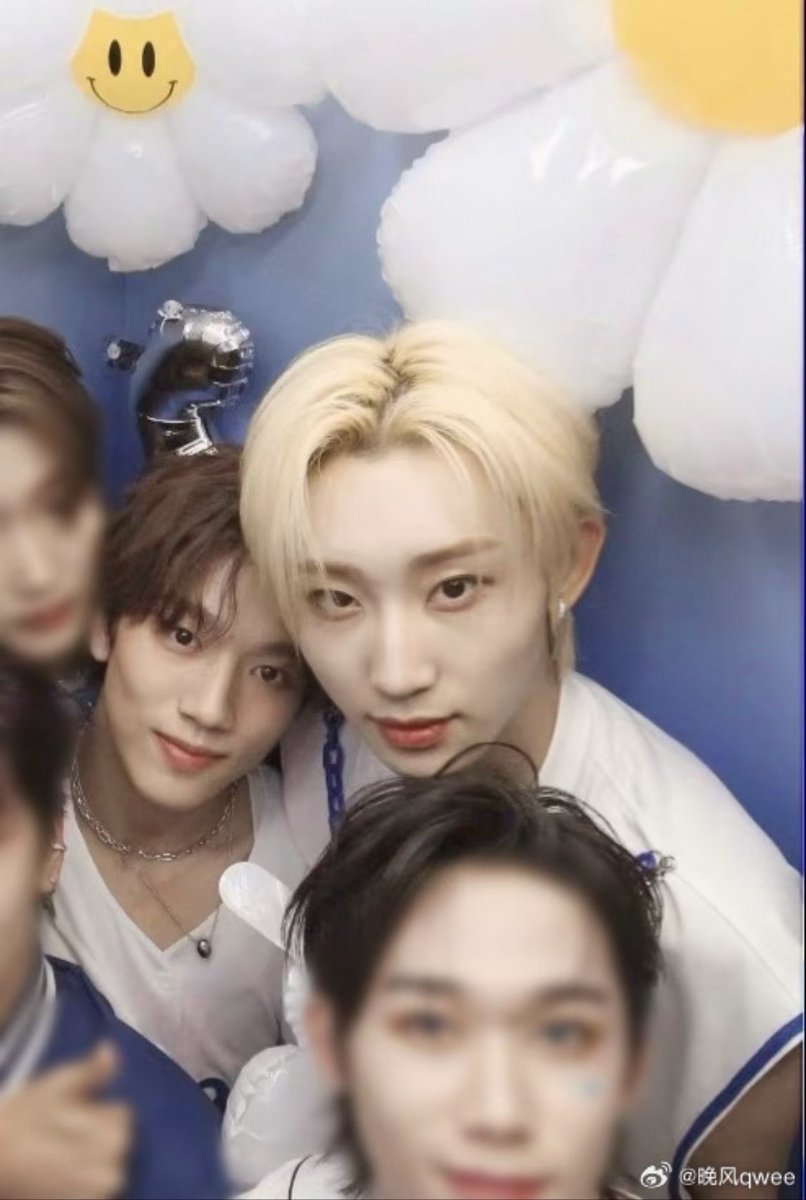 hazixizemish's tweet photo. honey where are these FROM 😭😭😭
#boystory #zerui #zeyu #mingrui #泽宇 #明睿 https://t.co/eJz2jUYCqI