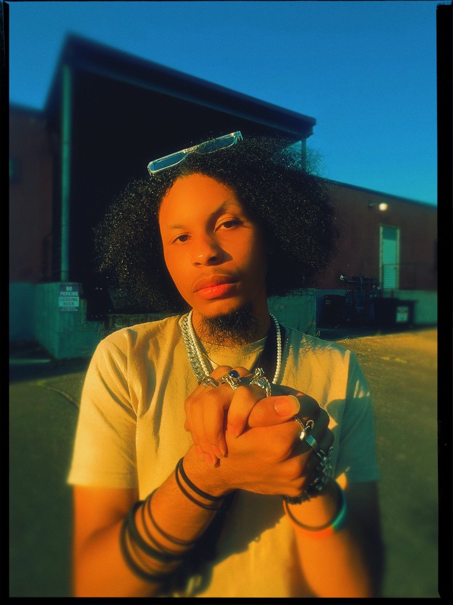 aquatoolavish's tweet photo. We Tripped On The Urge To Feel Alive🦂🩵 https://t.co/GM104sK9sj
