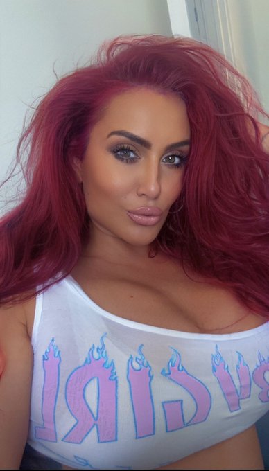 🚨Saturday sale🚨20% off Skype &amp; video calls today‼️DM or comment to book your slot now 😈😈😘😘😘 https://t