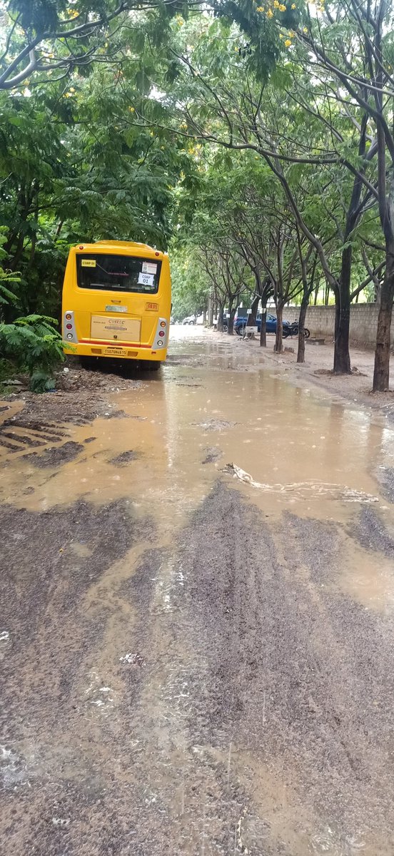 rohith2reddy's tweet photo. @AE_106slplly @ZC_SLP @amrapalikataa @KVishReddy .Dear @GHMCOnline One of the worst service for road I am requesting from 4 years please see my complaints on x .My vote is wasted MLA moved no progress. Will you help.@KTRBRS location opp Zonal office https://t.co/gCR2m81EbE https://t.co/liG36xL4Lu