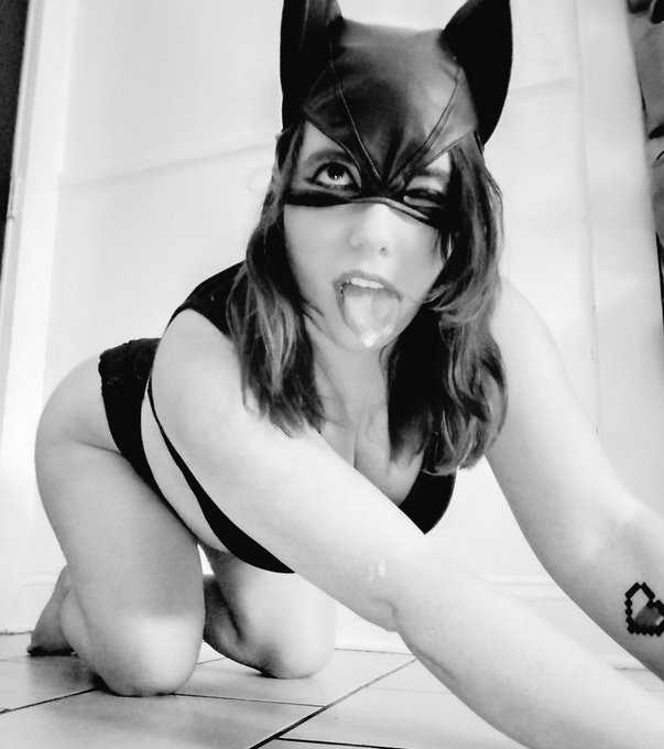 Waiting for my master to get home https://t.co/sq7S9Owfjp https://t.co/hpmrf7bjew