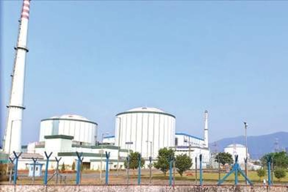 Nuclear_BP's tweet photo. 🇮🇳 #India's Kaiga Unit 1 had created a world record of longest continuous operation of 962 days🙌
The Steam Turbine Generator Set for the plant had been supplied by #BHEL and is under operation since November, 2000.
First unit of highest rated 700 MWe #PHWR based Nuclear Power Plant, Unit 3 at Kakrapar, Gujarat has been under commercial operation since 30th June 2024. BHEL has also recently synchronised the second 700 MWe unit, i.e. KAPP-Unit 4 in Feb 2024.
Learn more 👉 https://t.co/jTZmvELRVT
#viksitbharat #aatmanirbharbharat #nuclearenergyfuture #makeinindia #nuclearenergy #heavyindustry #SMR #Bharat #Indian