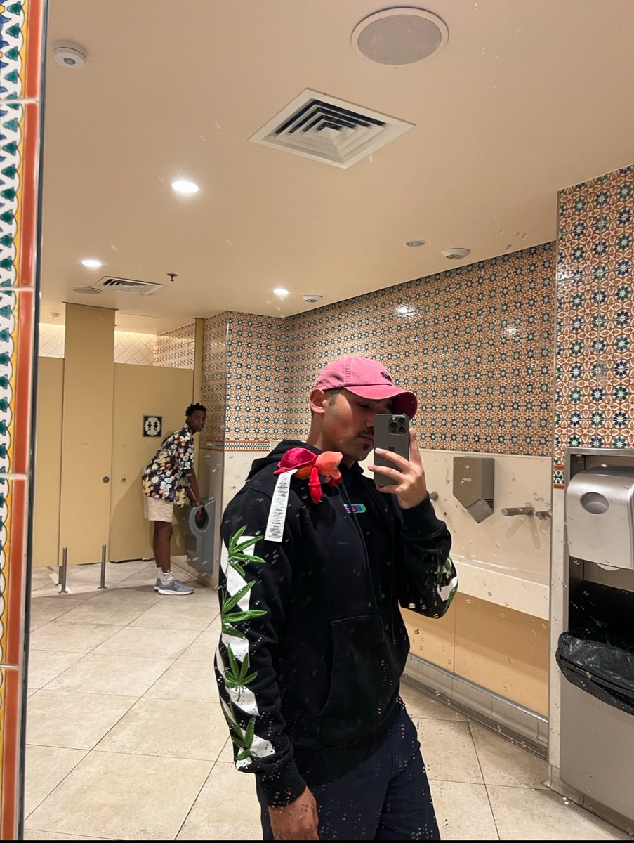 رائد ☕️ tweet media