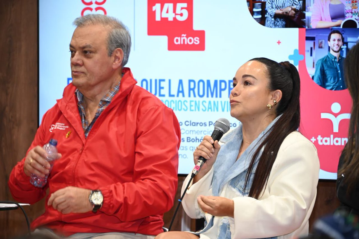 camaracomerbog's tweet photo. @Ovidio_Claros_ @BogotaFW Karen Reyes, Lisantiny: “Mi historia en la Cámara empezó por medio de un curso de fotografía del #ClusterModa. Luego, uno de marketing digital y, a partir de allí, fui invitada a participar en escenarios comerciales como Feria Eva, con la Casita de la CCB, y después al @BogotaFW https://t.co/qTDCZM6WkS