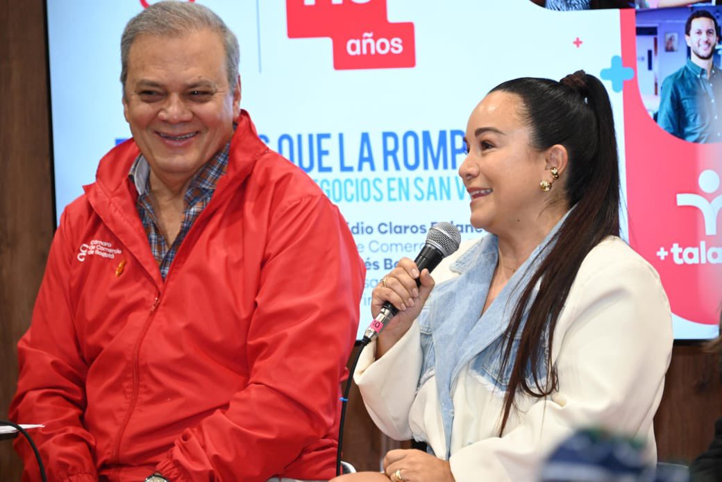 camaracomerbog's tweet photo. @Ovidio_Claros_ @BogotaFW Karen Reyes, Lisantiny: “Mi historia en la Cámara empezó por medio de un curso de fotografía del #ClusterModa. Luego, uno de marketing digital y, a partir de allí, fui invitada a participar en escenarios comerciales como Feria Eva, con la Casita de la CCB, y después al @BogotaFW https://t.co/qTDCZM6WkS