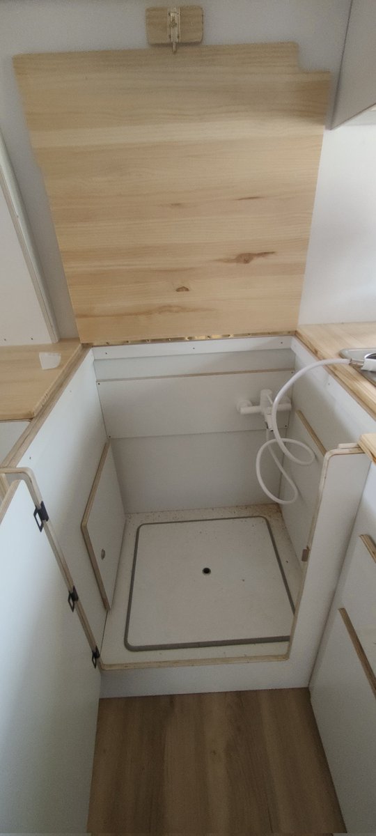 decoraotun's tweet photo. #camper 
#carpinteria
Nueva camperizacion!📐🔨🪚 https://t.co/tzTz9N0Igs