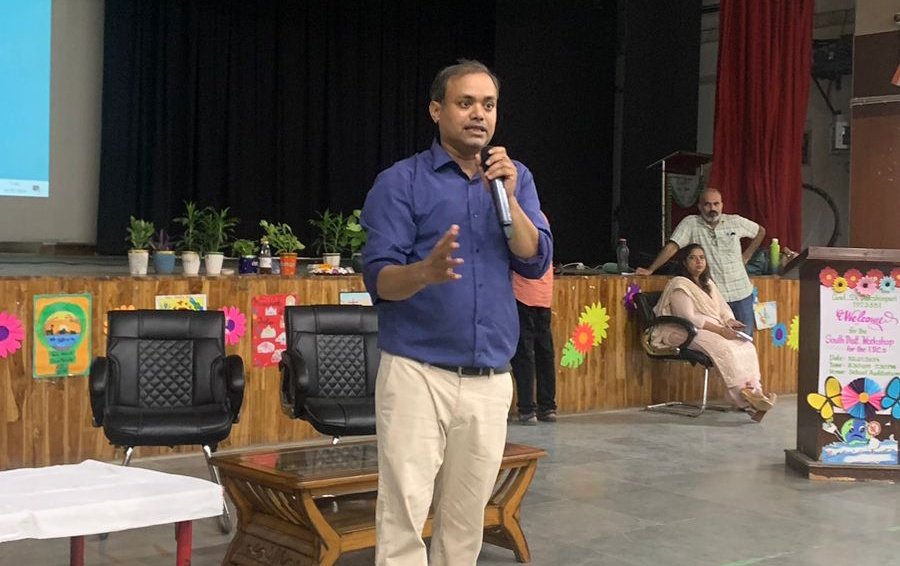 IamCJha's tweet photo. Got an opportunity to co-facilitate a session on #EducationalAITools as per #NEP2020 guidelines with @mtdeepakmittal
Discussed @magicschoolai & @quizizz & many more tools with fellow educators
Gratitude @ddesouth Dr. @ashokktyagi1 Sir for trusting us!
@Dir_Education @PbpandeyB https://t.co/B2zHNzEnoP