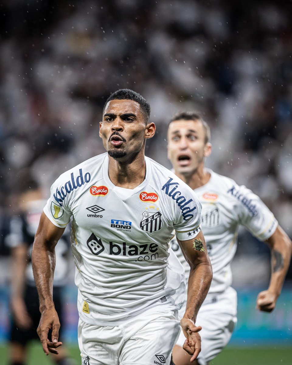 geglobo's tweet photo. Santos encaminha venda de Joaquim ao Tigres, do México 

Negociação envolve abatimento da dívida do Peixe pela contratação de Soteldo

Veja➡️https://t.co/oa6PYlSBee https://t.co/xBT7T0quzg