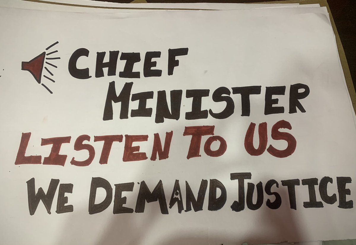 drishti_aneja's tweet photo. Please honourable high court and chief minister sir @BhagwantMann please listen to our humble appeal 
How much long we are going to risk our career?!
Why we have to fight for such a basic demand which is education our basic right?!
#wmcbandkaro
 #wmckillingmedicoscareer 
#justice https://t.co/X7SQ3U5Aal
