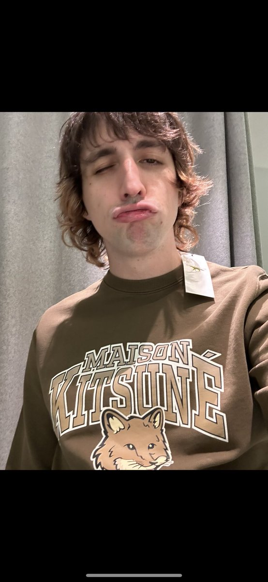 porterrobinson's tweet photo. i have no clothes now, should i buy it https://t.co/yf9lUbXrpa