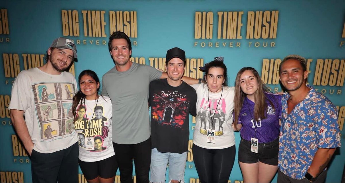 CarlosP_etiso's tweet photo. If you were WWG &amp; had M&amp;G on the same night, drop your M&amp;G pic &amp; Worldwide pic... 

26/02/2023 no te voy a olvidar nunca💘 https://t.co/toavHh3vu2