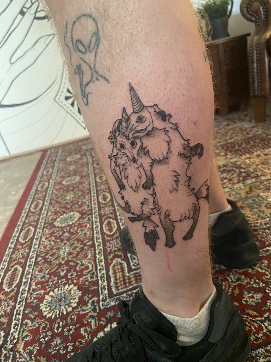 Edgar Allan Hoe tweet media