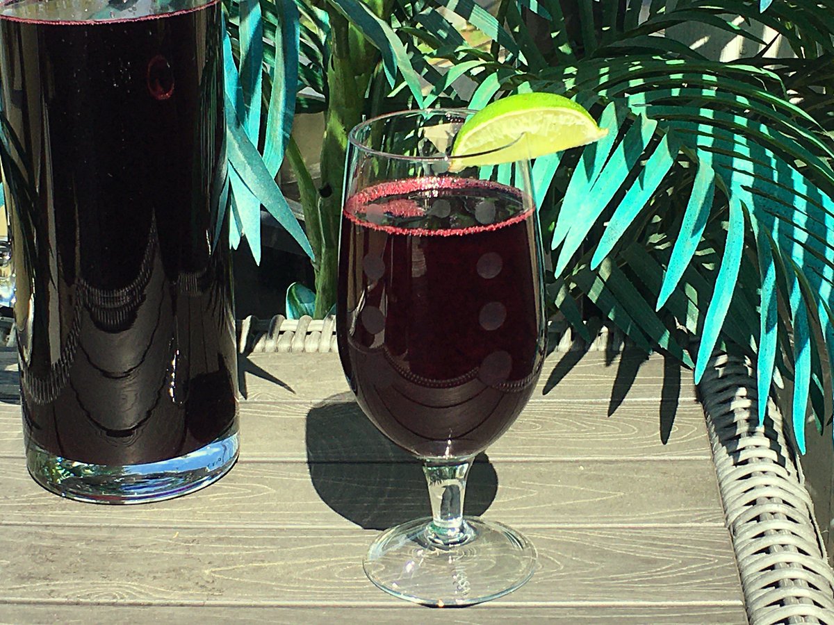 clubfoody1's tweet photo. Today is National #RefreshmentDay 😎🏖️
Agua de Jamaica... so refreshing! 🥰🌺
(check out my next posts👆 & the previous one 👇 for more refreshing beverage recipes😋)
#YouTube📽️: https://t.co/aFalMyfjWX
#RECIPE ➡️: https://t.co/oZUFddyG7y
@EventGuideToday @DiningGuide2Day https://t.co/mCC2lFWcr0