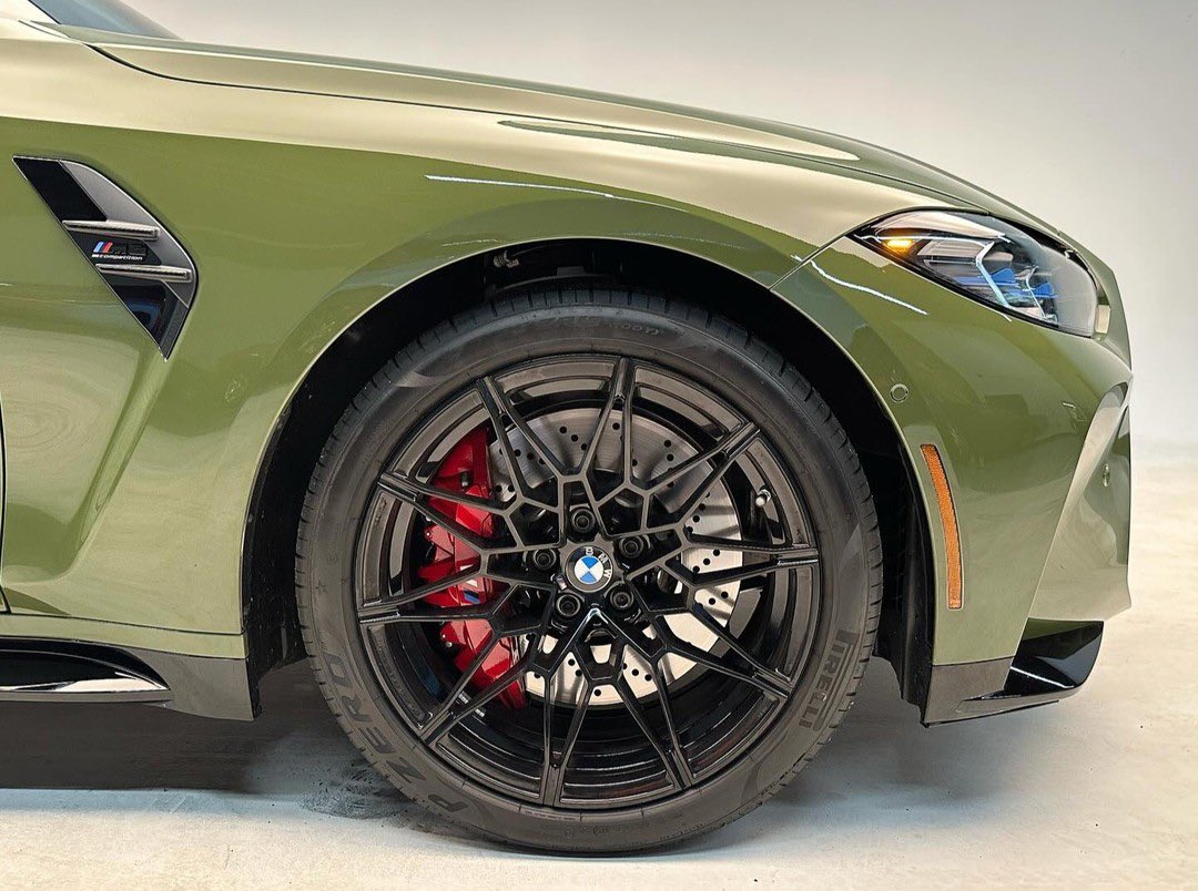 TailoredDriver's tweet photo. BMW Individual Urban Green YA04 M3 - @urbangreen_m3 at @currusofficial.

#bmwindividual #tailoreddriver #urbangreen #bmwurbangreen #bmwm3 #g80m3 #ya04 https://t.co/lDSJhFGFQJ