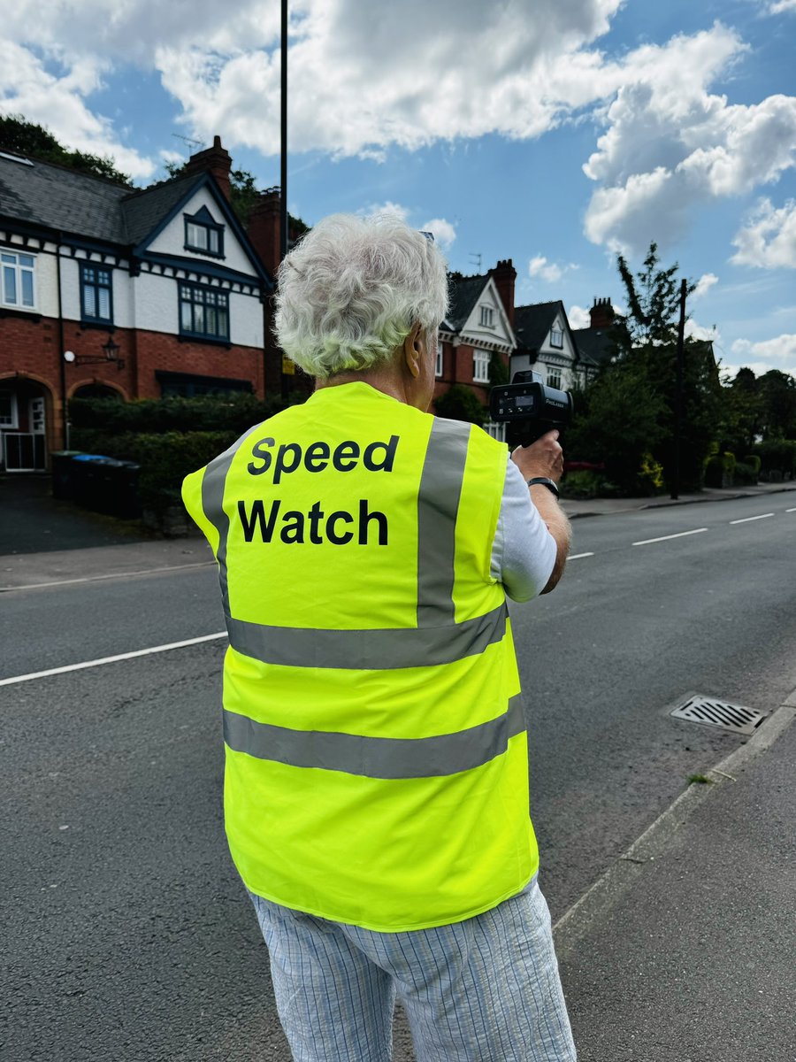 MoseleyHeathWMP's tweet photo. This weeks operations included๐ speedwatch and joint parking patrols with @BhamCityCouncil thank you to all of our wonderful residents and volunteers for your continued support in the community๐
@NKirkpatrickWMP #wmp #connectandbuild https://t.co/vk71vITUdo