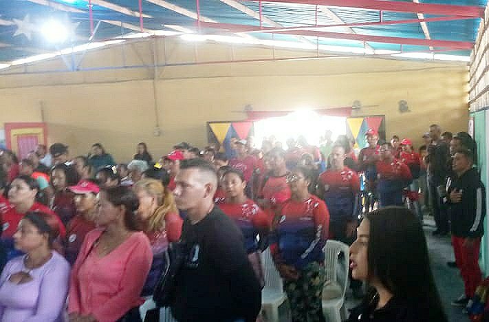 Impulsando la Cultura y la historia del Pueblo

La militancia <a href="/TupamaroMRT_/">Movimiento Revolucionario TUPAMARO Vzla.</a> del Mpio. <a href="/SucreMunMRT/">SucreMunMRT</a>  del Edo. <a href="/Sucre_MRT/">Sucre_MRT</a> presente en la sesión solemne en conmemoración de los 50 años de la Urb. Brasil

Rumbo a la Victoria del #28J #YoVotoTupamaro
#TupamaroConNico
#VenezuelaObrera
