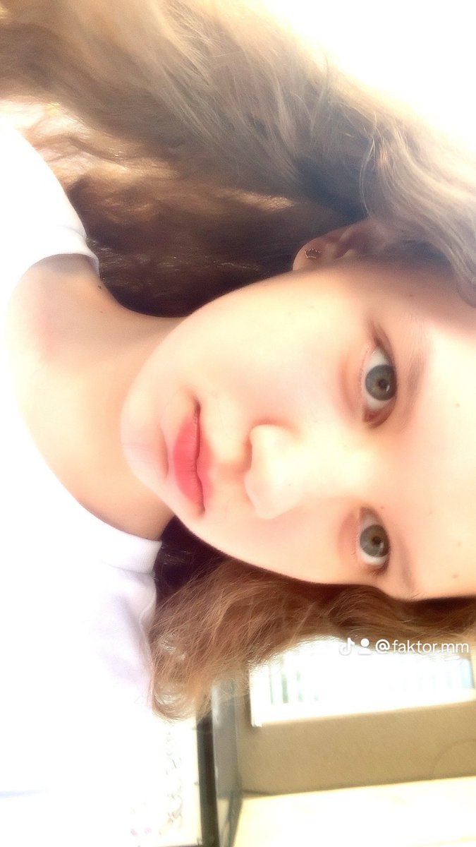миэээ tweet media