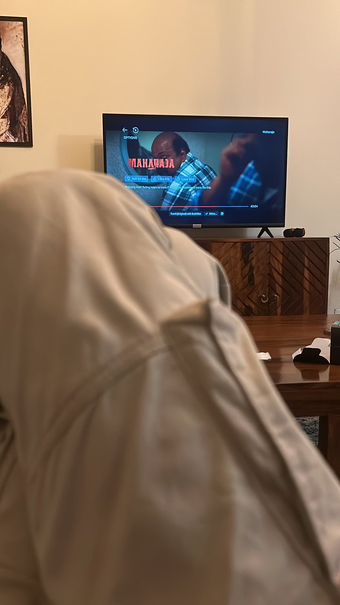 dumb_complex's tweet image. watching a movie