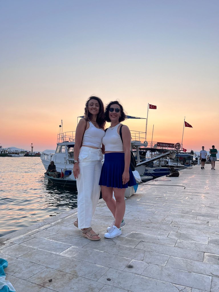 atropin_112's tweet photo. İlkokul sıralarından beri beraberiz heryerde her zaman 
Ömürlük arkadaşım ♥️ https://t.co/fUnAt0tN0y