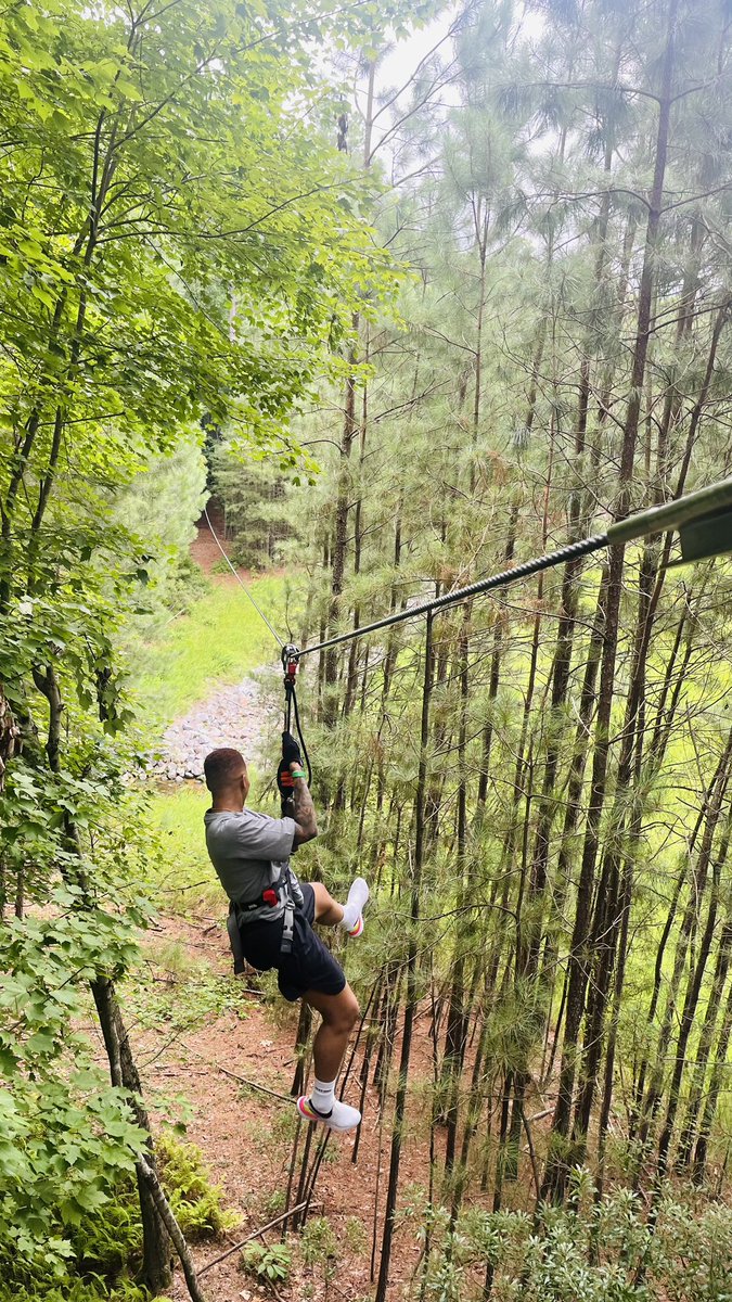CandaceKent's tweet photo. Starting the bday weekend off with an adventure 🧗🏽‍♀️ https://t.co/8omdU7j7Oi