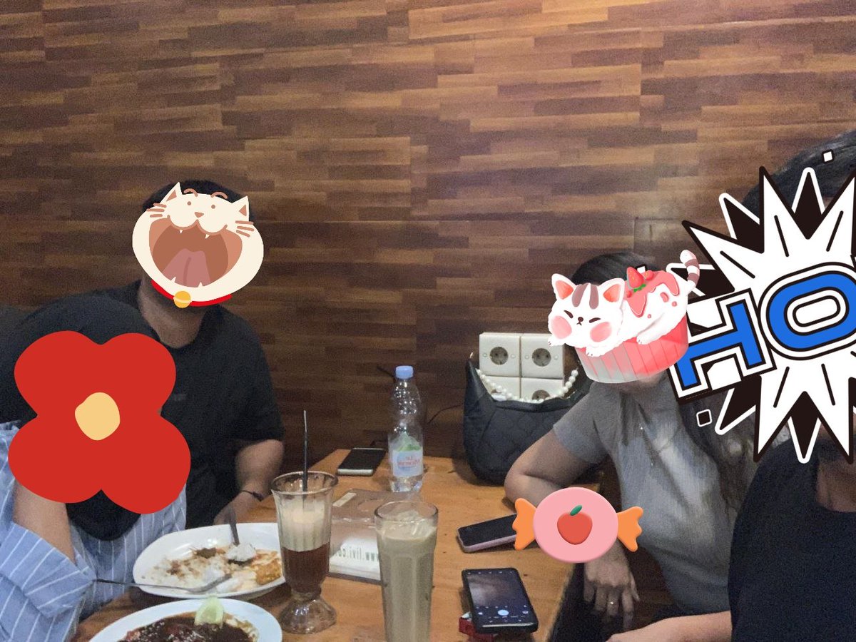 Selalu ada aja yg kita bahas tu ya @hanaichimonme95 🤭😋