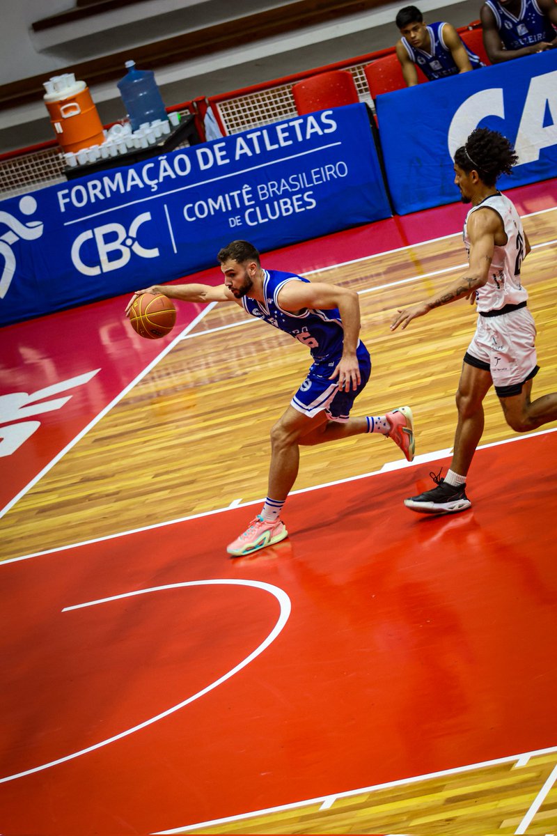 crzbasquete's tweet image. Intervalo de jogo! ⏱️

O Cruzeiro Basquete vence até o momento o @brasiliabasquet por 25 a 24, jogo bastante disputado nesta manhã!

Venha mandar seu apoio no YouTube do Cruzeiro: youtube.com/live/FNYVdIqZy…

#intervalo
#basketball
#ldb