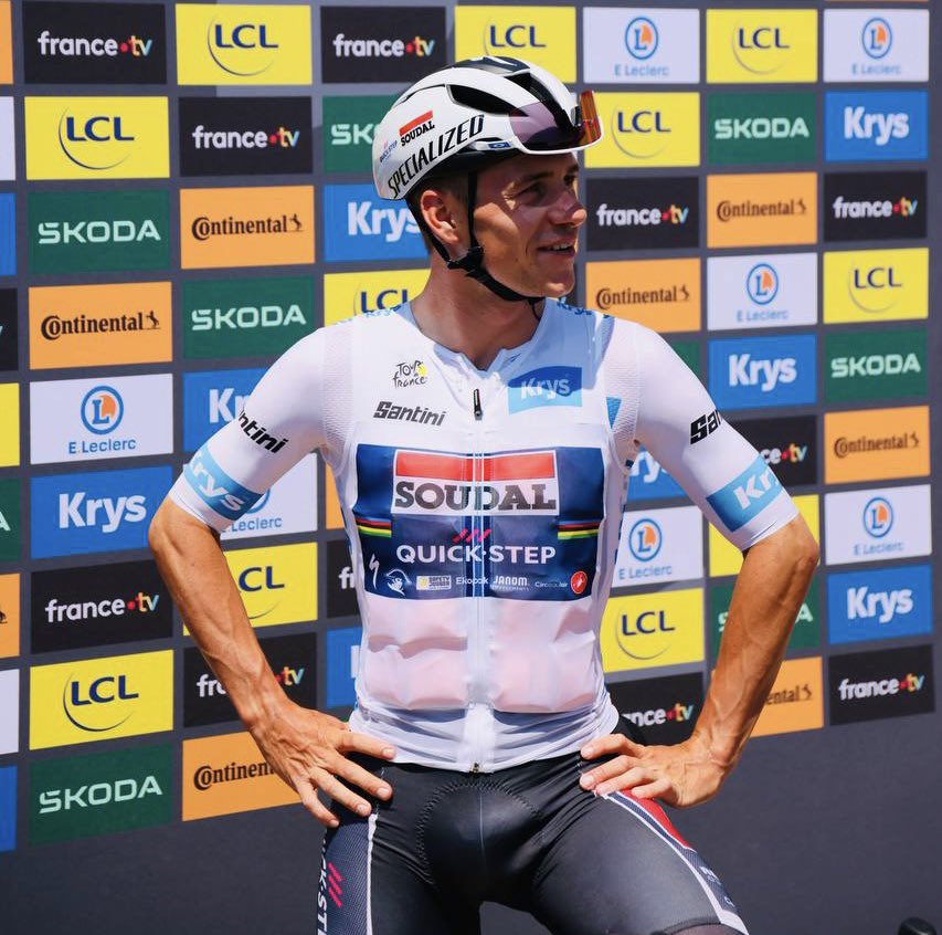 Follow us and <a href="/BKOOL_es/">BKOOL</a> and RT this picture for a chance to get a BKOOL voucher.