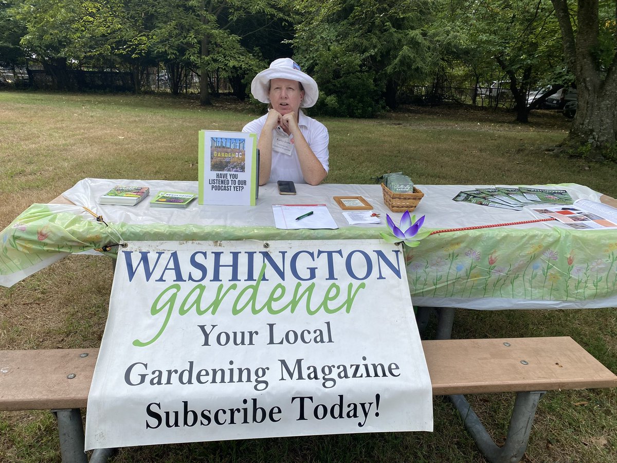 WDCGardener's tweet photo. We are here at the @KenAqGardens Fest today until 3pm - find us in back of the Visitors Center. We are giving out Monarch mix seed packs while supplies last! #gardendc #dmv #dc #lotusfest #waterlilyfest https://t.co/4rhOYTnRCZ