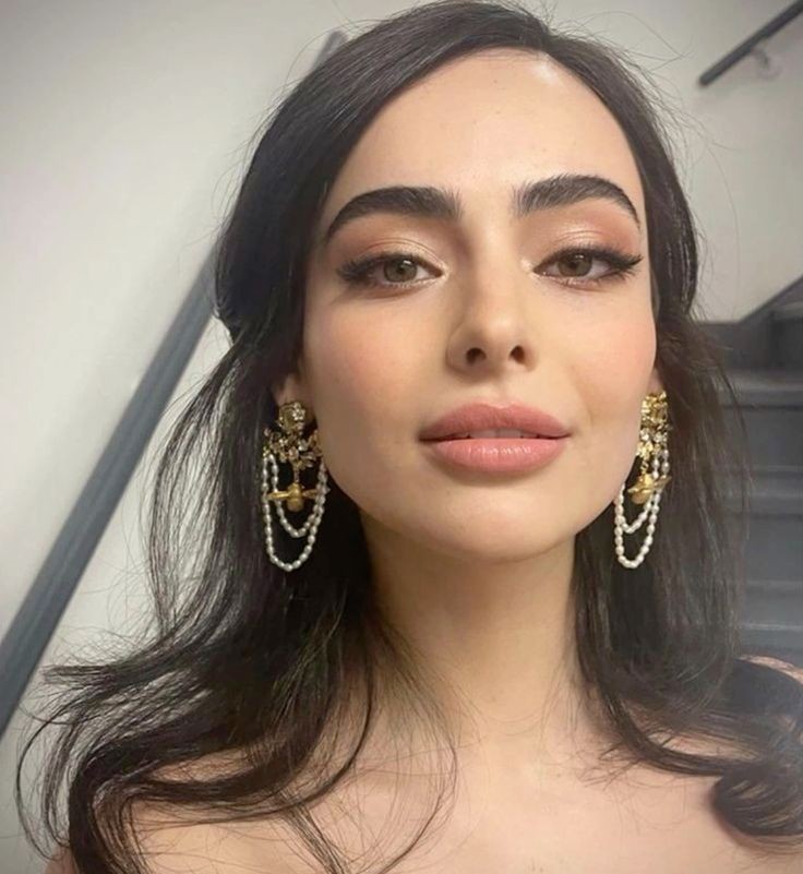 evildresses's tweet photo. soft skin and i perfumed it for ya 🕊️ https://t.co/3IMC399F40