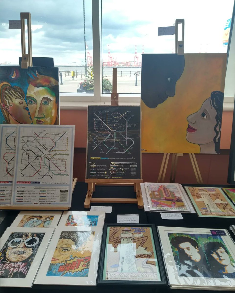 MerseyArtsZone's tweet photo. We had a visit from graphic designer Martijn Van Kuif aka Martin Pin Jiang.
Martin designs Music Maps which are popular here in M.A.Z. in the @FloralPavilion. The maps show the music artists albums and tracks. We have a good range of bands for you to buy.
#musicmaps https://t.co/MvLBL7hdBo