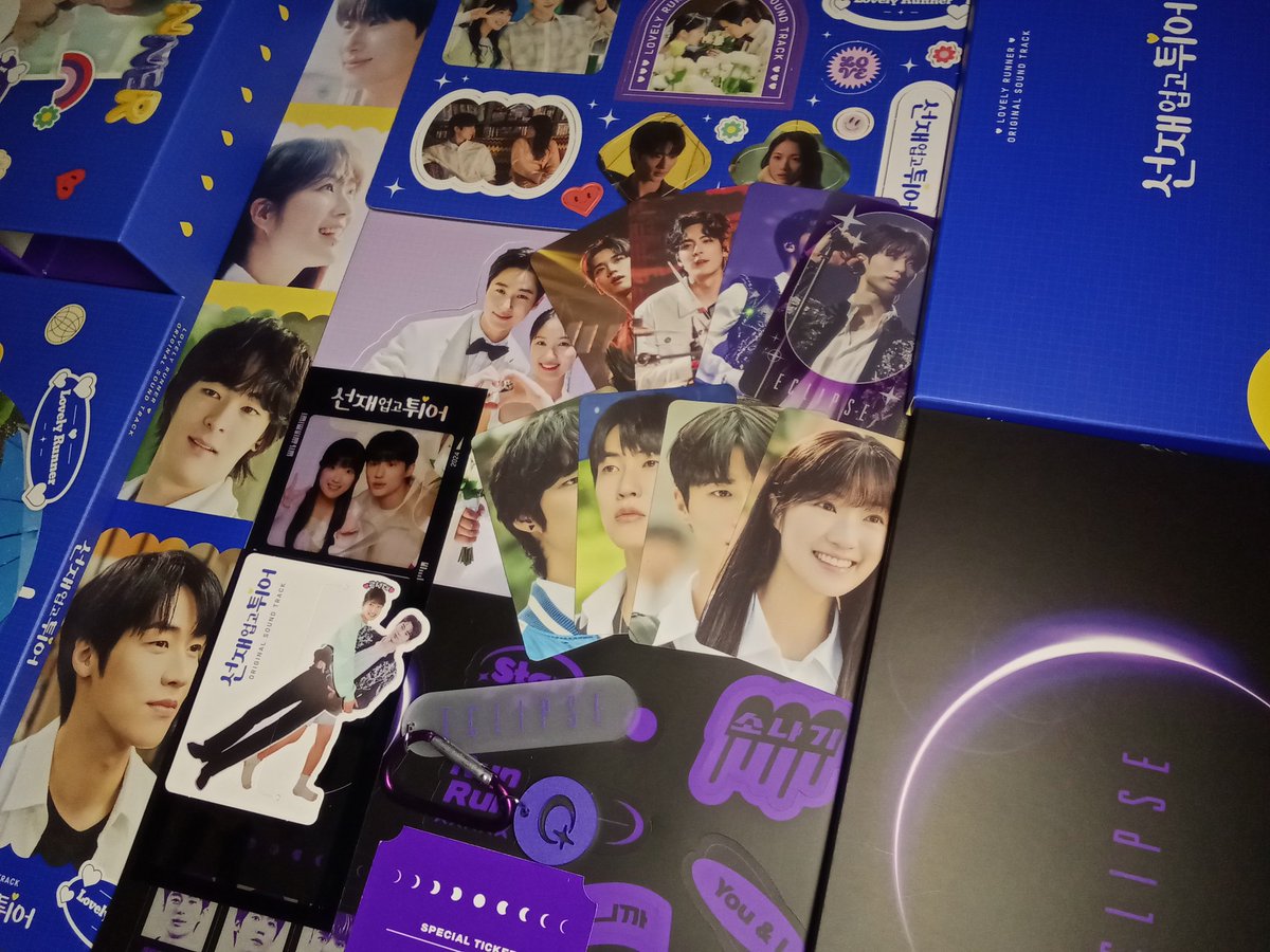 jaewooking_'s tweet photo. I didn't expect that my #LovelyRunner OST album will arrive today when I only got the email yesterday that it'll be delivered soon 😭 thank you so much @seoul_stop 💛💙 https://t.co/KPCGoML1FE