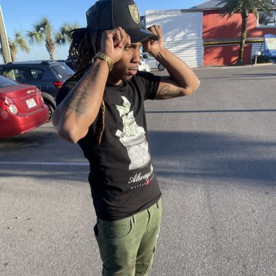 weget_money2's tweet photo. #NewProfilePic https://t.co/ggmMLbhiNY