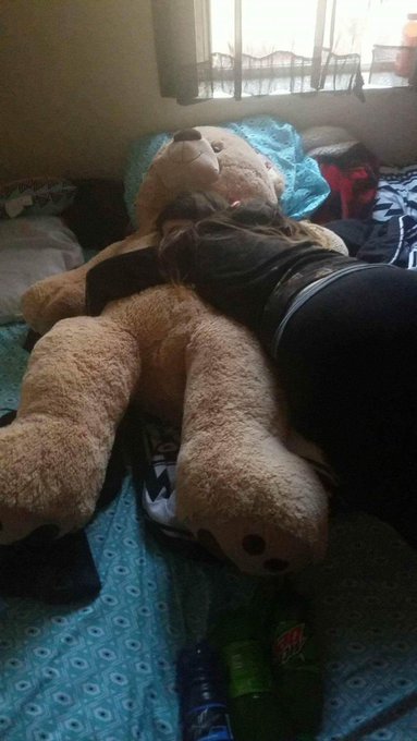 Comfy 😈 https://t.co/tqwXVKwtXH