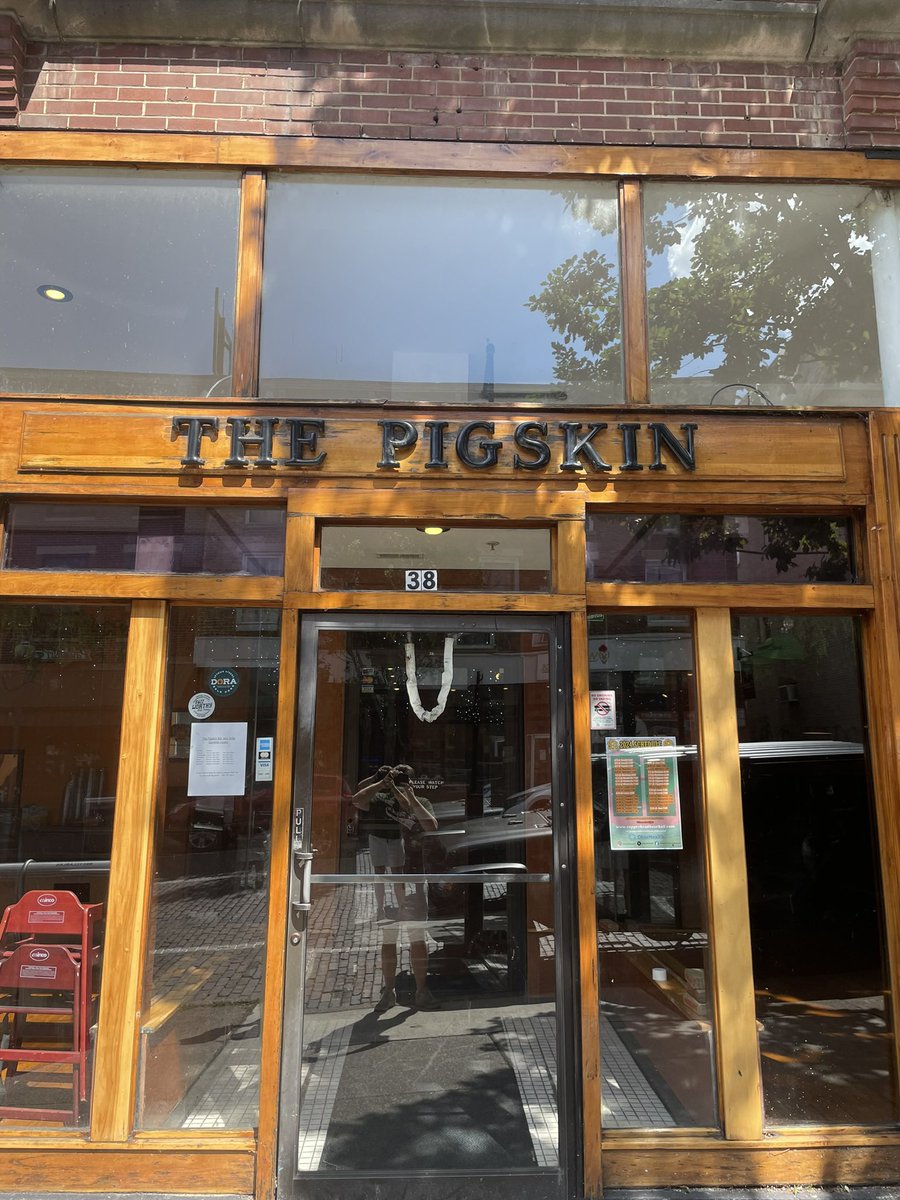 The_Pigskin's tweet photo. ITS LAST CALL FOR BREW WEEK
Come finish the week off at the Pigskin
#brewweek #athens #ohio https://t.co/Gwfy7LSTsi