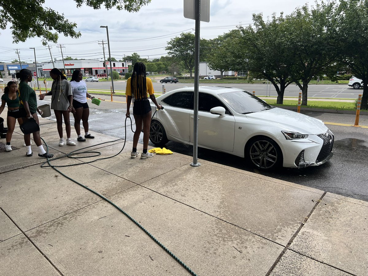 Hamden High Dragons Cheer tweet media